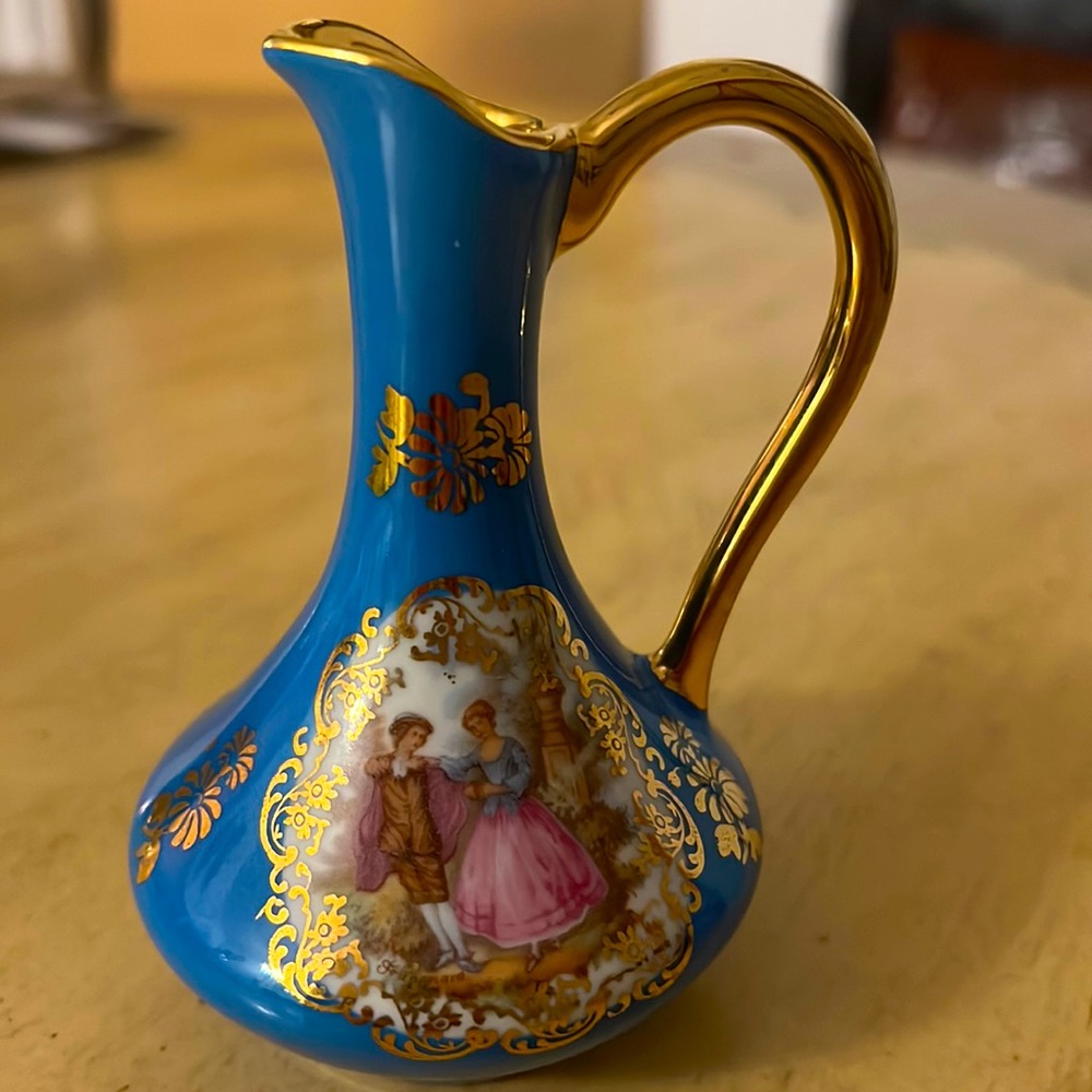 Limoges Fragonard Fine Porcelain Amphora/Decanter Miniature-EUC-made in France